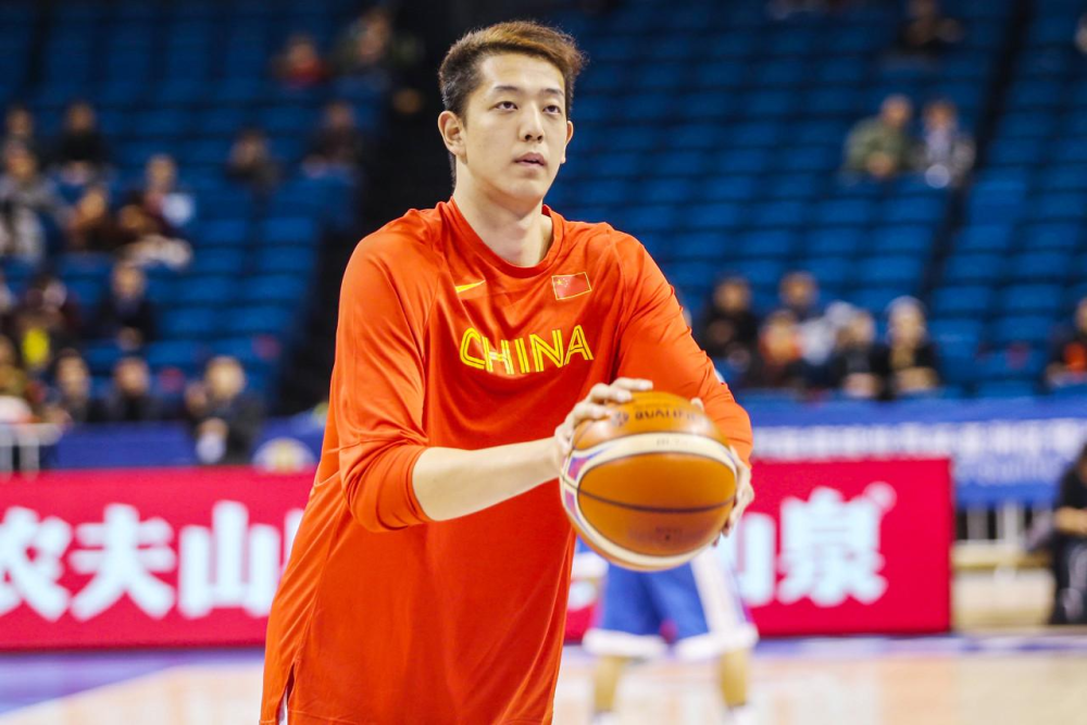 关于里程碑夜！摩纳哥门线救险，CBA常规赛今晨刷纪录，管理层满意，球队文化被再次提及的信息