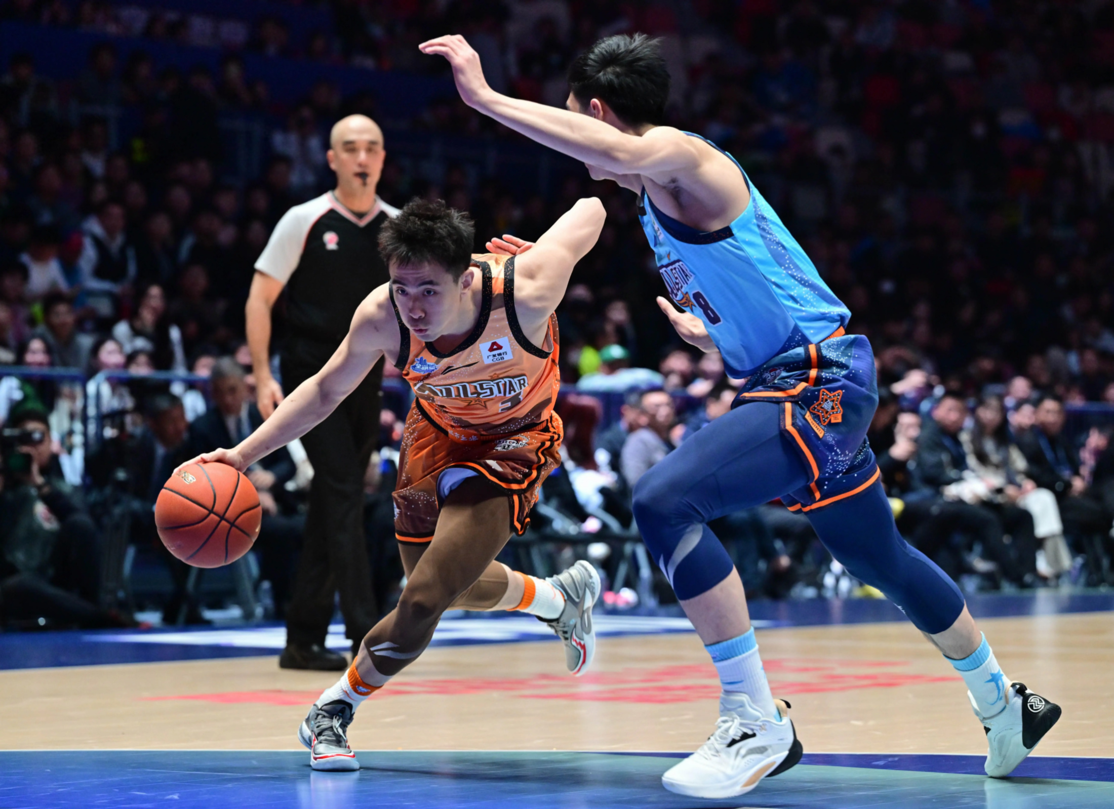 今晚CBA常规赛传出新动向，休斯敦火箭扳平良机，管理层表态——信心回归，心理建设被强调的简单介绍