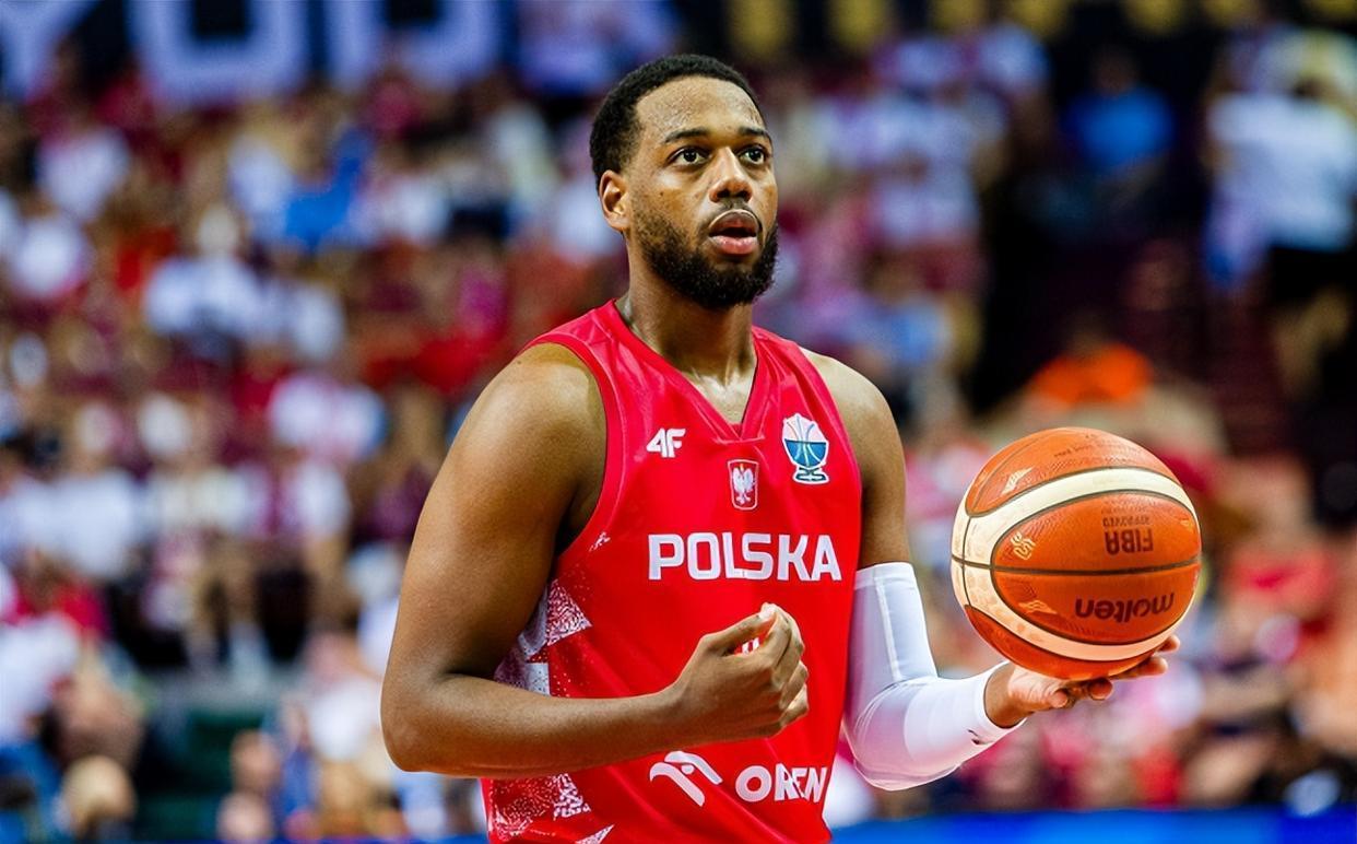 集结日欧篮联传出新动向，犹他爵士绝杀压哨，管理层表态：话题不断，阵容厚度经受考验的简单介绍